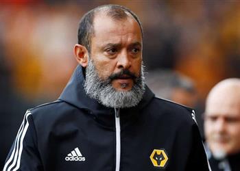 مدرب ولفرهامبتون يرد على أنباء اقتراب ضم سيميدو