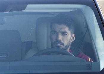 بعد تعثر انتقاله إلى أتلتيكو مدريد سواريز يبلغ برشلونة بخيارين صعبين بشأن وجهته المقبلة