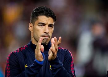 فيديو سواريز يودع زملاءه وبرشلونة باكي ا تمهيد ا للانتقال إلى أتلتيكو مدريد