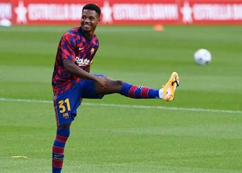 بـ شرط جزائي مرتفع فيديو فاتي يتحول لـ لاعب رسمي في الفريق الأول لـ برشلونة