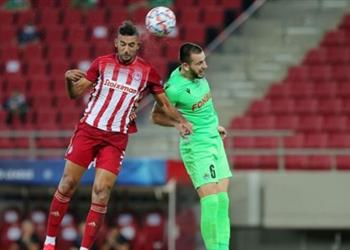 بمشاركة كوكا فيديو أولمبياكوس يضع قدم ا في مجموعات دوري الأبطال بتخطي أومونيا