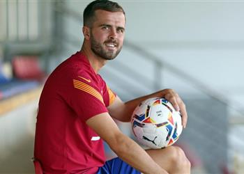 بيانيتش ي علق على رحيل سواريز ويبرز مزايا ميسي ويؤكد لاعبو برشلونة يرغبون في الانتقام