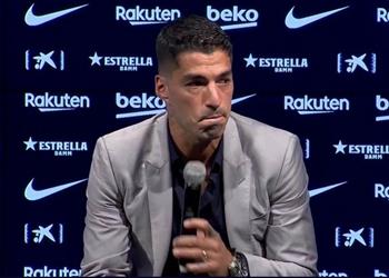 فيديو سواريز باكي ا رحيلي عن برشلونة صعب وفخور بصداقتي مع ميسي رغم التحذيرات