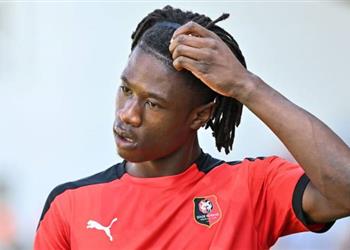 ريال مدريد يواجه منافسة شرسة على ضم كامافينجا