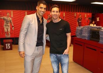 ميسي مودع ا سواريز لم تك ن تستحق الطرد كما فعلوا