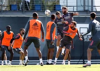 قائمة ريال مدريد لمباراة بيتيس في الدوري الإسباني استبعاد هازارد وأسينسيو