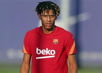 توديبو يقترب من الانتقال إلى الدوري الإنجليزي