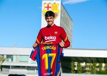 ترينكاو ميسي ورونالدو مرجعي في كرة القدم