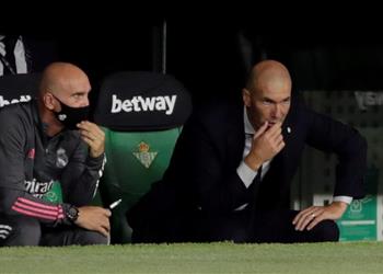 زيدان بعد الفوز على بيتيس الحكم مسؤول عن قراراته وما حدث كان عادلا