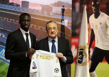 ميندي كنت خائف ا من التوقيع لـ ريال مدريد وحب زيدان لي أمر ممتع