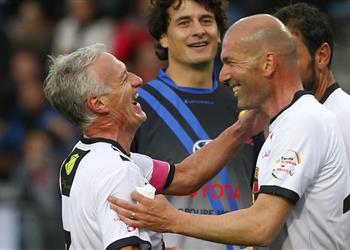 هل زيدان المرشح القادم لتدريب فرنسا رئيس الاتحاد يوضح