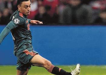 متفوق ا على بايرن ميونخ برشلونة يحسم صفقة ديست من أياكس