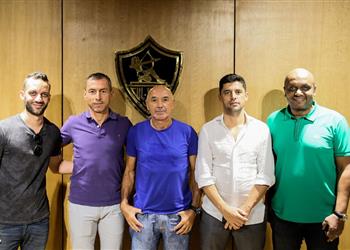 مرتضى منصور يجتمع مع باتشيكو قبل توقيعه للزمالك