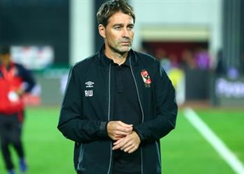 خاص بالأسماء الأهلي يتواصل مع 5 مدربين لخلافة فايلر