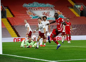 فيديو ماني يتعادل سريع ا ويسجل هدف ليفربول الأول أمام آرسنال