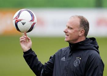 بيركامب أريد تدريس ما تعلمته من يوهان كرويف