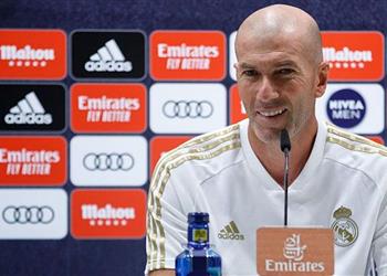 زيدان يجيب على سؤال مضحك بشأن المقارنة بين فينيسيوس وأنسو فاتي