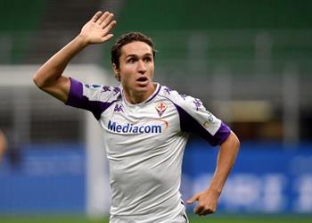 فيورنتينا يتجاهل عرض مانشستر يونايتد لضم كييزا