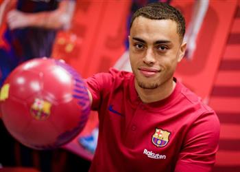 ديست أحب التحديات وكنت أحلم باللعب لـ برشلونة