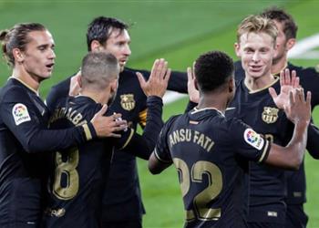 برشلونة يفتح الباب أمام رحيل ثنائي الفريق ويعلق على قرار ميسي