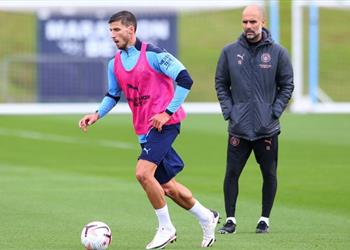 جوارديولا يكشف موقف دياز وجيسوس من المشاركة في مباراة مانشستر سيتي وليدز