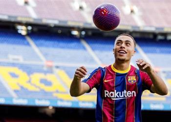 ديست يكشف أسباب انتقاله إلى برشلونة من أياكس