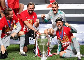 رسمي ا بايرن ميونخ يعلن رحيل حارس مرماه