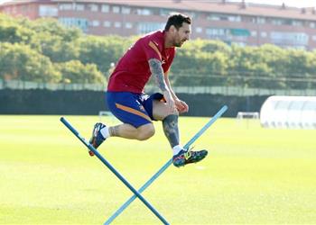 كومان يثير إعجاب ميسي في تدريبات برشلونة