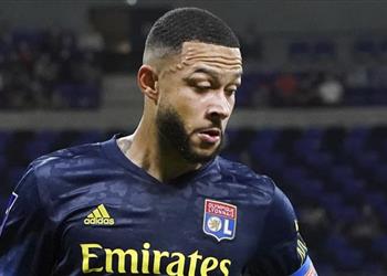 رئيس ليون يعلن قراره النهائي بشأن انتقال ديباي إلى برشلونة