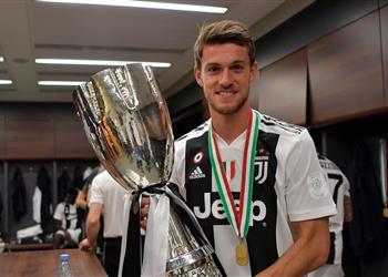 رسمي ا يوفنتوس يعلن رحيل روجاني