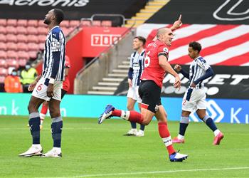 بالفيديو وست بروميتش يسقط أمام ساوثهامبتون ووست هام يدك ليستر سيتي بثلاثية