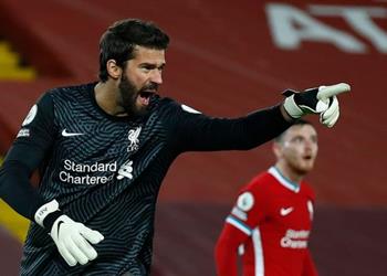 ذا أثليتك أليسون بيكر يغيب عن مباراة ليفربول وأستون فيلا للإصابة