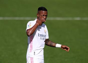 بالفيديو ريال مدريد ينفرد بصدارة الدوري الاسباني بثنائية أمام ليفانتي