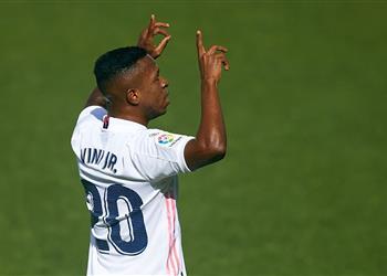 فينيسيوس كان علينا أن نعاني للفوز أمام ليفانتي ولست راضي ا عن إهدار الفرص