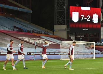 بمشاركة تريزيجيه والمحمدي فيديو محمد صلاح يسجل وليفربول يسقط بسباعية تاريخية أمام أستون فيلا