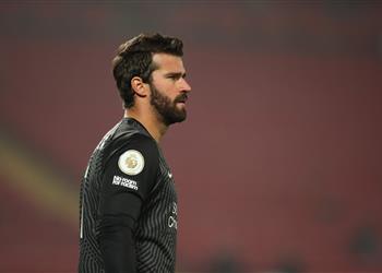 كلوب يكشف مدة غياب أليسون بيكر عن ليفربول