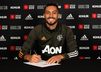 سولشاير يشيد بصفقة تيليس وأليكس أريد مواصلة الفوز بالألقاب في مانشستر يونايتد