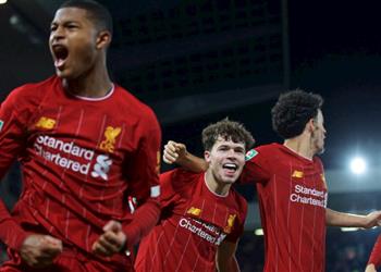 جيجز يوجه نصائح لـ مدافع ليفربول بعد تعرضه للانتقادات