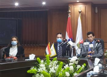 أشرف صبحي يشيد بـ ميار شريف ومحمد صفوت بعد إنجازهما التاريخي