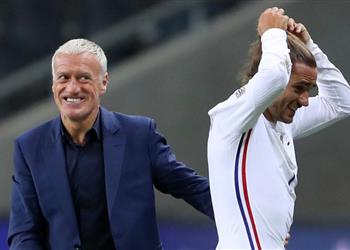 ديشامب جريزمان غير سعيد عن وضعه في برشلونة