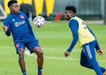 أياكس يتخذ قرار ا غريب ا تجاه لاعبيه الأفارقة مع منتخباتهم بسبب كورونا