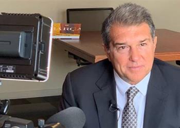 لابورتا يحتفل بنجاح حملة سحب الثقة من بارتوميو في برشلونة