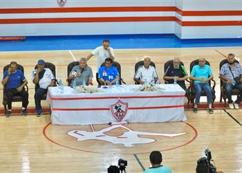 أيمن عبد العزيز الزمالك يتعرض لمؤامرة مدبرة