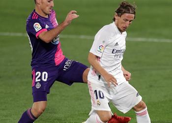 مودريتش مستعد لتخفيض راتبه من أجل الاستمرار في ريال مدريد