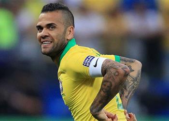 ألفيس عن عدم ترشيحه للكرة الذهبية الألقاب الفردية تلهم الأنانيين