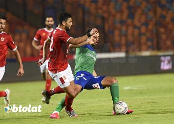 فيديو إصابة أيمن أشرف في مباراة الأهلي وإنبي موسيماني يجري تبديل ا اضطراري ا