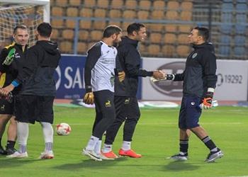 بعد اقترابه من تحطيم أرقامه عصام الحضري لـ عبد المنصف انسى لم أعتزل