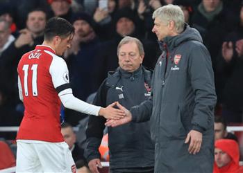 فينجر لـ أرتيتا أوزيل ليس اللاعب الأكثر التزام ا ولكن