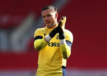 تقارير تكشف حقيقة تحرك ليفربول لضم بوتلاند من ستوك سيتي