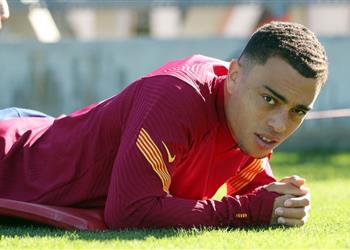 مدرب أمريكا يعدد مميزات ديست ويؤكد كان يحلم بالانتقال إلى برشلونة